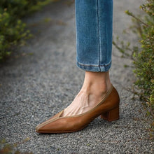 Vignate Leather Pumps