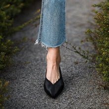Vignate Leather Pumps
